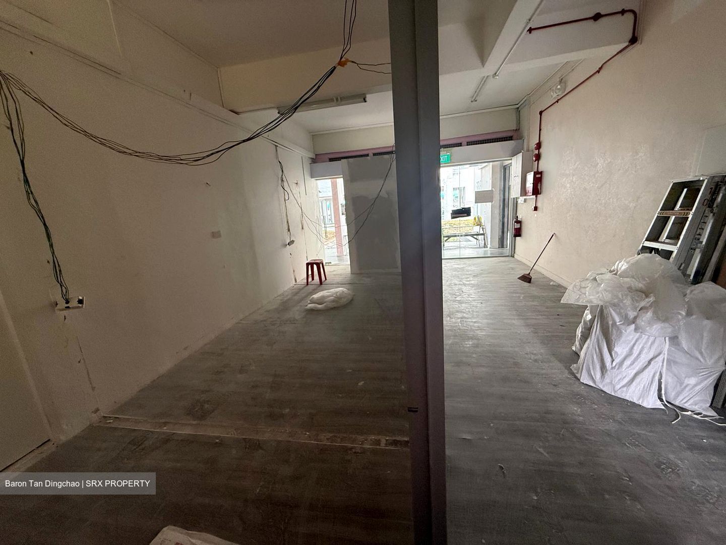 Jurong East Avenue 1 (D22), Shop House #629920631